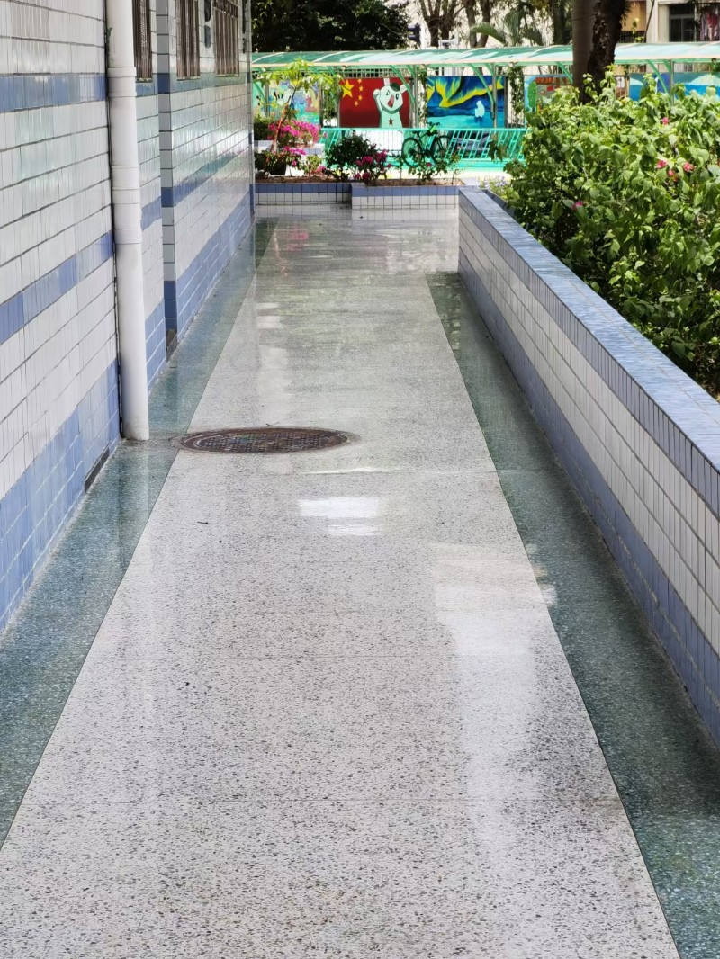 深圳罗湖开荒保洁-pvc塑胶地板清洗公司-快速上门清洗